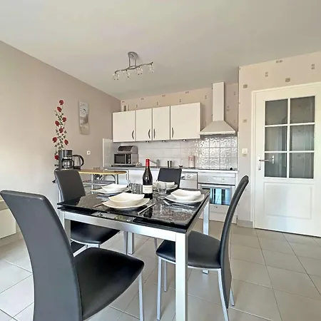 Grand T3 Idealement Situe Proche Et Commerces Avec Balcon Et Parking A - Fr-1-646-39 Berck